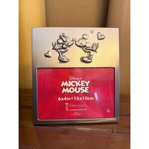Disney Silver Metal Mickey and Minnie Kissing Picture Frame for 4 x 6 Photo